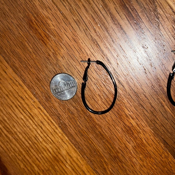 Vintage Black Classic Oval Double Layered Snap Close Hoops - Picture 10 of 10
